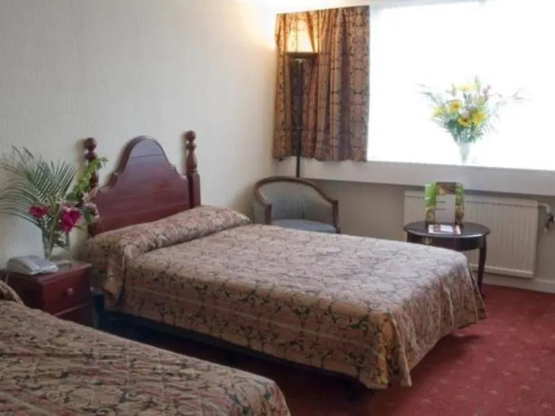 Airport Hotel Manchester 3*,